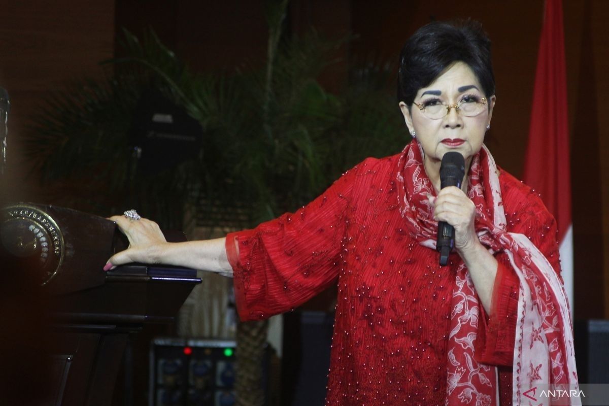 titiek puspa
